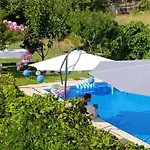 Hacienda Merona With Swimming Pool * تريبينيي