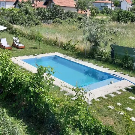 Merona With Swimming Pool