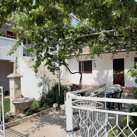 Merona With Swimming Pool Apartment *