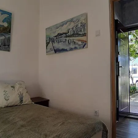 Merona With Swimming Pool Apartment Trebinje