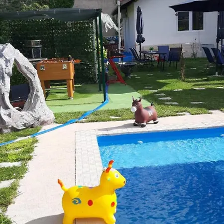 Apartament Merona With Swimming Pool