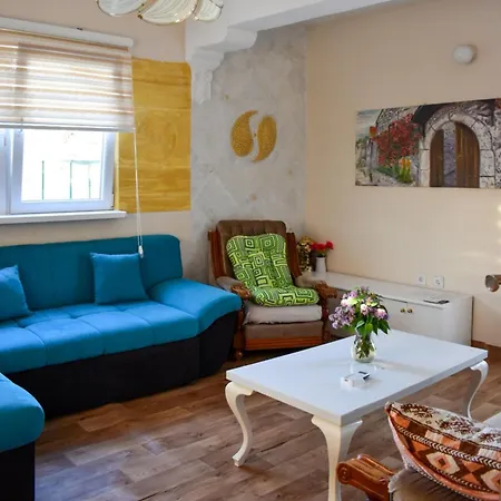 Apartment Merona With Swimming Pool Trebinje